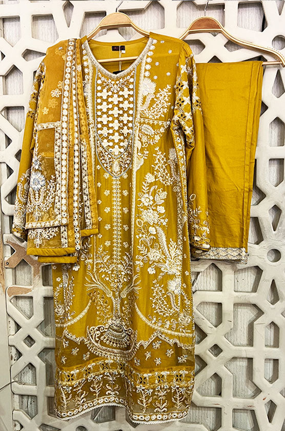 Pankh 3 Piece Lawn Embellished Suit