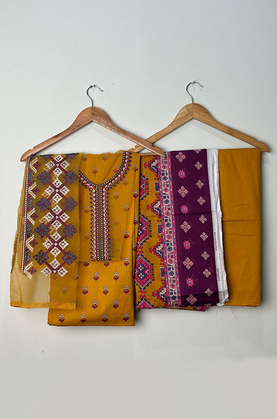 Sapphire 3 Piece Embroidered Lawn Suit